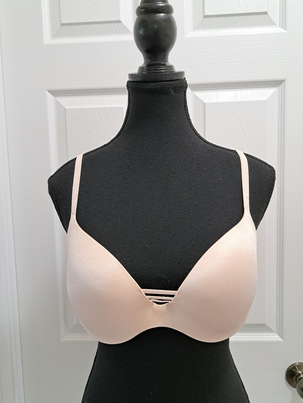 La Senza Body Kiss Push Up Bra 36B Strappy Pale Pink Neutral Y2K Lace Plunge Bra